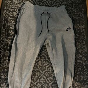 Men’s Nike Tech Joggers Size Medium - Worn